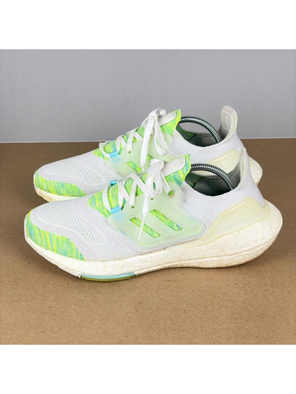 Adidas Ultraboost 22 Athletic Shoes Womens 8 White Bliss Blue Low Top Lace Up